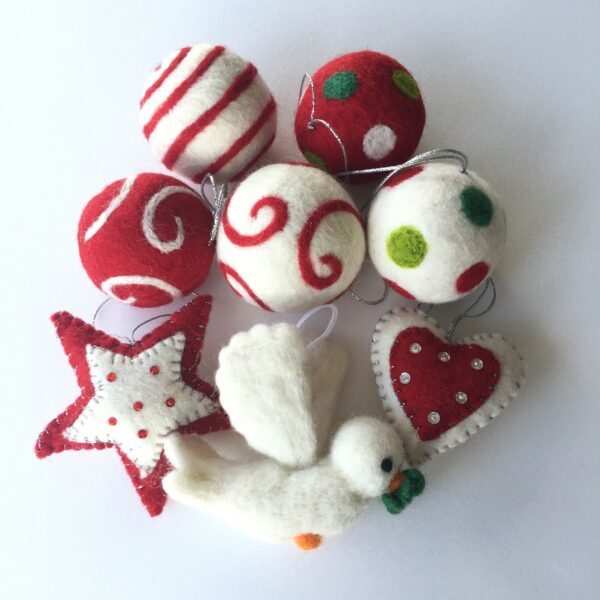 Boules, Etoile, Coeur et Colombe de Noël
