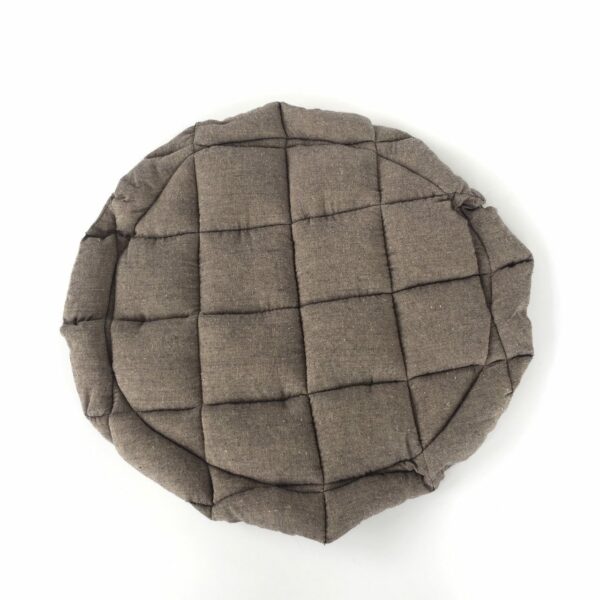 Coussin taupe 1