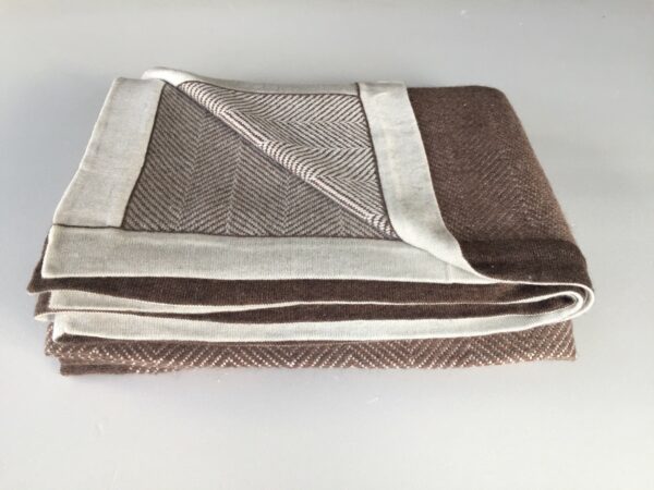 Plaid chevron revers