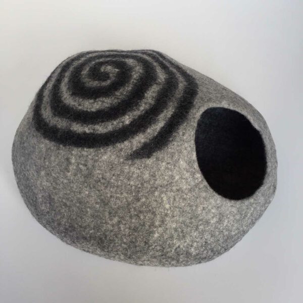 cocon gris spirale noire 2 1